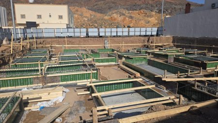 بناء عظم بالمدينة المنورة .